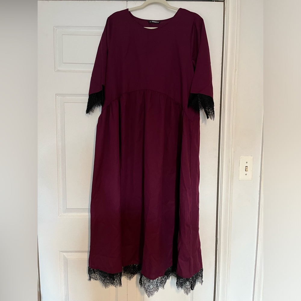 Wine midi dress with lace detail
